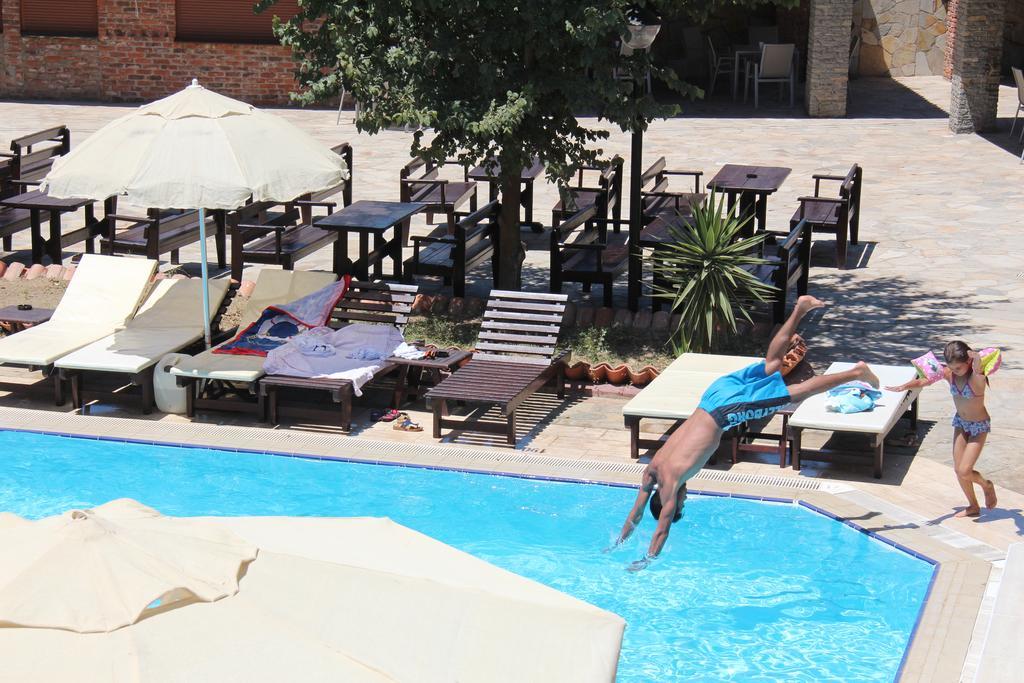 Esat Hotel Kusadasi Exterior photo