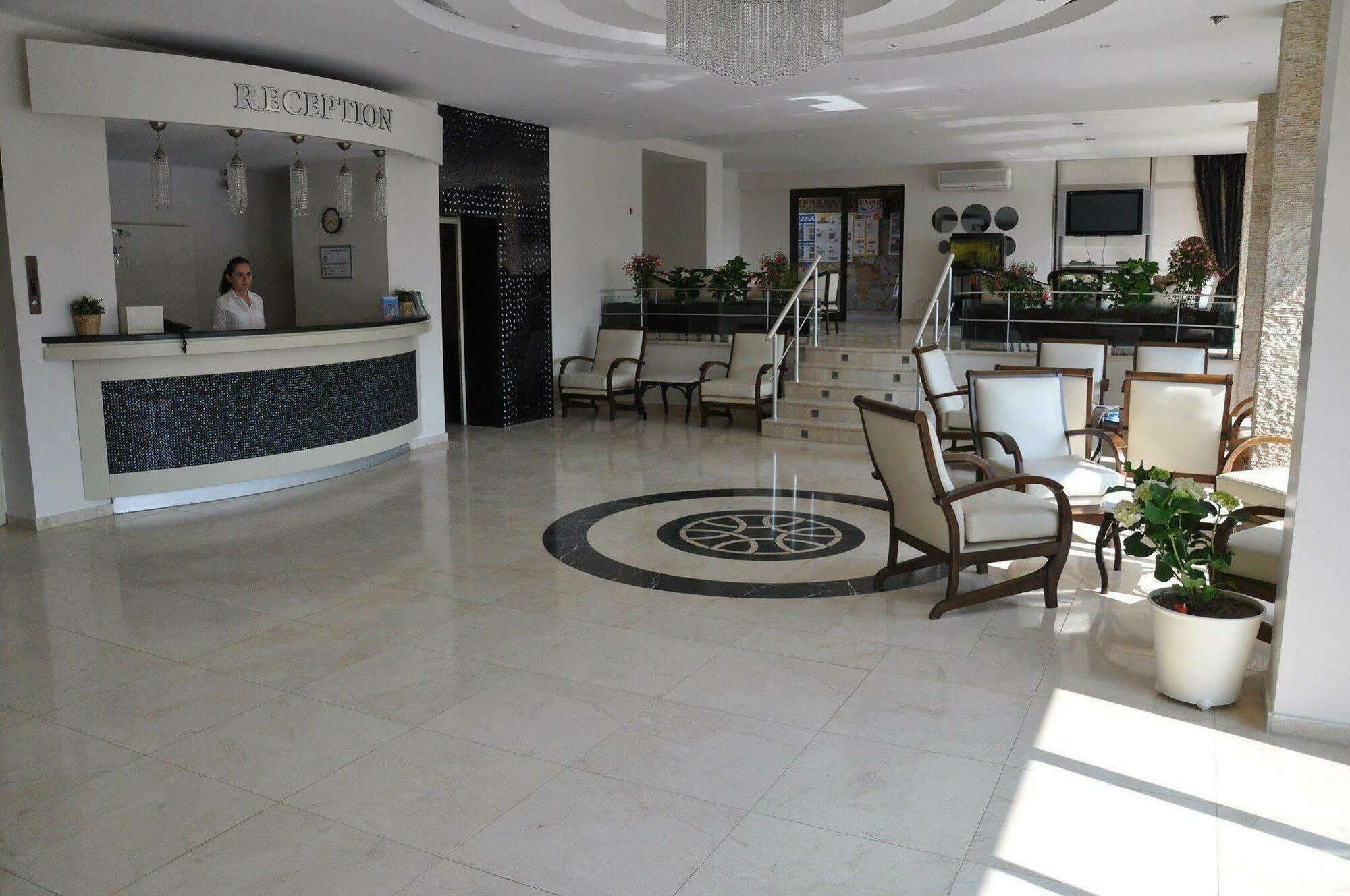 Esat Hotel Kusadasi Exterior photo